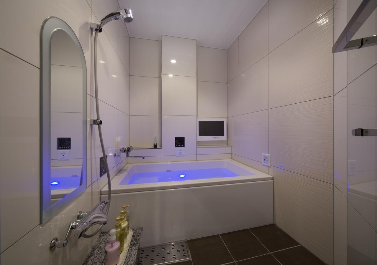Miyoshi  Jewel Hotel Luxury Modern (Adults Only) מראה חיצוני תמונה