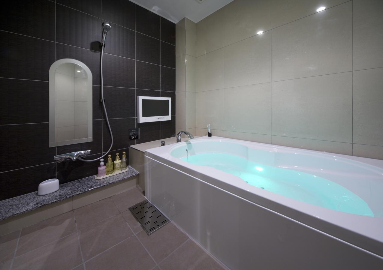 Miyoshi  Jewel Hotel Luxury Modern (Adults Only) מראה חיצוני תמונה